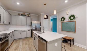 574 GREY OAK Cir, Auburn, AL 36830