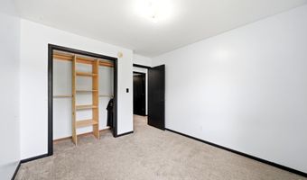 240 E Park Dr, Auburn, KS 66402