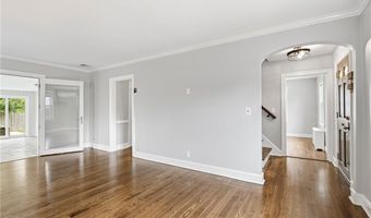 26 Tryon Ave, East Providence, RI 02916
