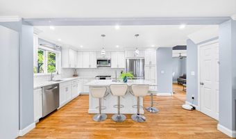74 Rhinecliff St, Arlington, MA 02476