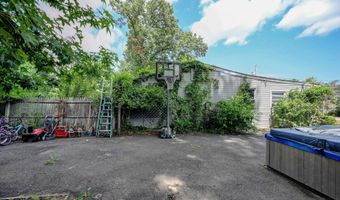 10 7th St, Aberdeen, NJ 07747