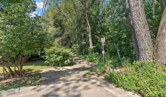 1929 Jerrold Ave, Arden Hills, MN 55112