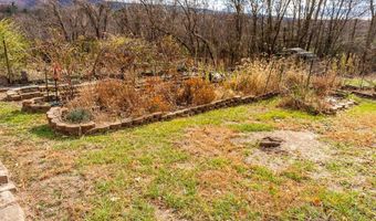 408 HAWKS NEST Dr, Baker, WV 26801