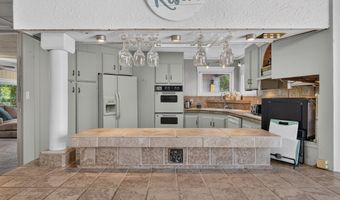 21986 LAUREL Ave, Aurora, OR 97002
