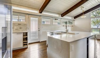 5511 HUNTINGTON Pkwy, Bethesda, MD 20814