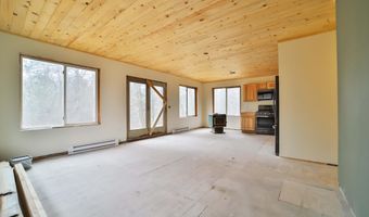 951 Swede Lake Trl SW, Backus, MN 56435
