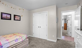 5477 Barton Cir, Ammon, ID 83406