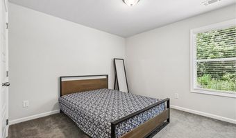 377 Station Overlook Dr, Auburn, GA 30011