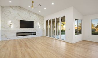 2808 Crown Ridge Dr, Las Vegas, NV 89134