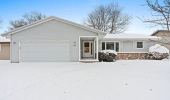 2405 N ERB St, Appleton, WI 54911