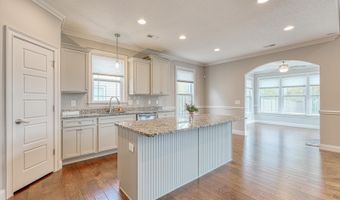 768 Sterling Dr, Boiling Springs, SC 29316