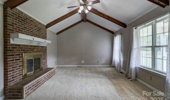 589 White Pines Cir, Camden, SC 29020