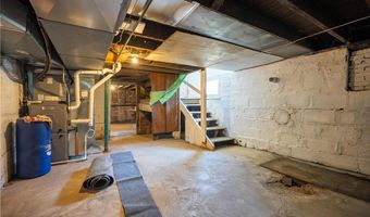 14828 Gaskill Dr NE, Alliance, OH 44601