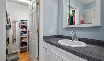 2985 Mendon Rd, Cumberland, RI 02864