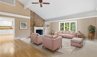 483 Concord Downs Ln, Aurora, OH 44202