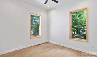 31 Grindstaff Dr, Asheville, NC 28803
