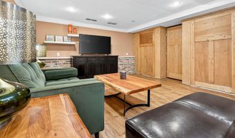 9 MEADOWBROOK Ln, Appleton, WI 54914