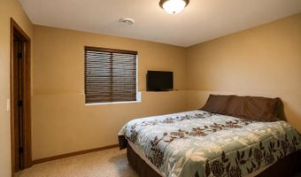 2112 S Lawson St, Aberdeen, SD 57401