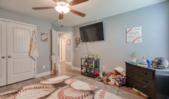 221 Little Man Dr, Boiling Springs, SC 29316
