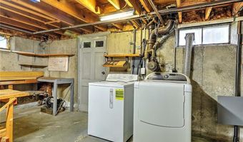 86 Rogers Ave, Barrington, RI 02806