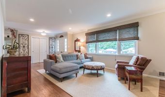 5336 WAPAKONETA Rd, Bethesda, MD 20816