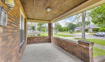810 N Superior St, Albion, MI 49224