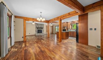 538 17th Ave S, Brookings, SD 57006