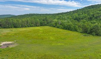 34 Cricket Ln, Sebago, ME 04029