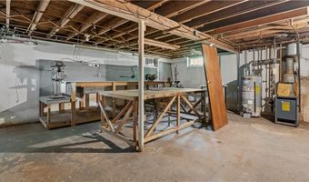 29 Cormier Rd, Lincoln, RI 02865