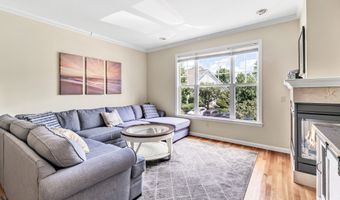 51 Faith Ln 51, Danbury, CT 06810