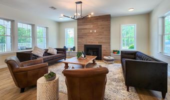 56 The Cliffs At Evergreen Dr, Auburn, NH 03032