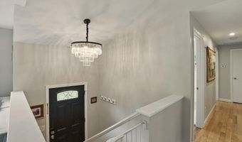 62 Palomino Ln, Bedford, NH 03110