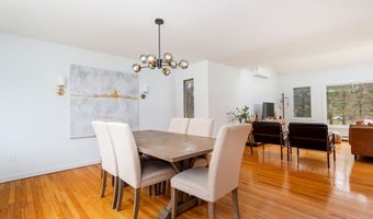 6 Daniels Dr, Danbury, CT 06811