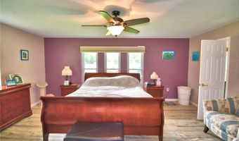 902 CRESTVIEW Dr, Auburndale, FL 33823