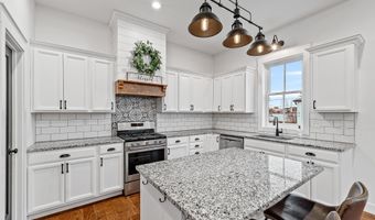 705 Kuhn St, Barboursville, WV 25504