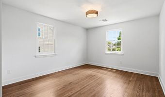 5605 WOOD Way, Bethesda, MD 20816