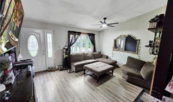 10 Chapel St, Burrillville, RI 02830