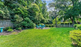 11806 E Arbor Dr, Anchorage, KY 40223