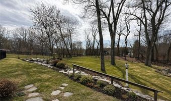 2 Maria Cir, Johnston, RI 02919