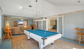 4 E Curran Dr, Absecon, NJ 08201