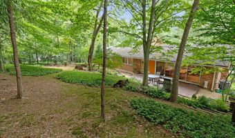 8004 PARK OVERLOOK Dr, Bethesda, MD 20817