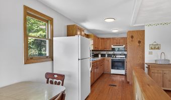 914 Union Rd, Appleton, ME 04862