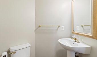 727 N VERMONT St, Arlington, VA 22203