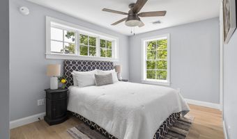 24 Amerescoggin Rd, Falmouth, ME 04105