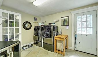 138 Jenckes Hill Rd, Lincoln, RI 02865