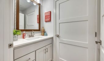 570 Linden Dr 104, Arnolds Park, IA 51331