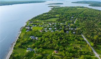 424 Beavertail Rd, Jamestown, RI 02835