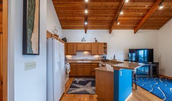 1323 VILLAGE Loop, Bandon, OR 97411