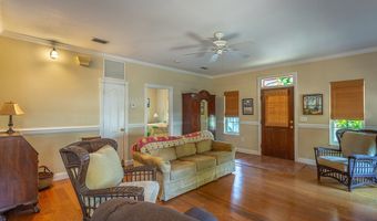 98 Sawyer Ln, Apalachicola, FL 32320
