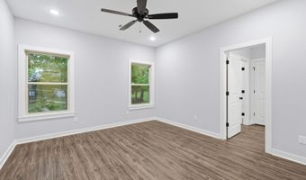 2444 Pleasant Willow Dr, Benton, AR 72015